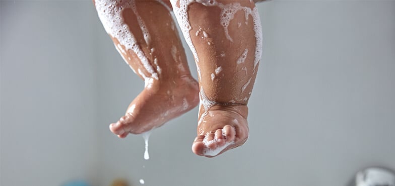 Giving Your Baby a Sponge Bath